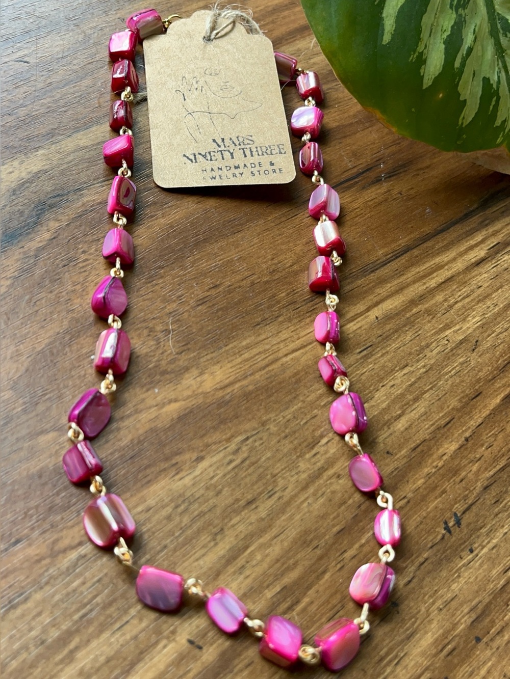 PINK SHELL NECKLACE